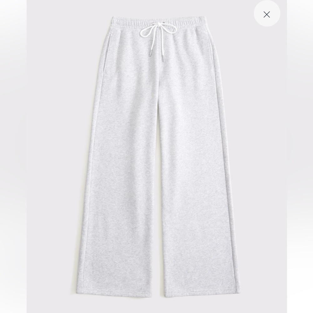 Abercrombie & Fitch Light Gray Wide-Leg Sweatpants
